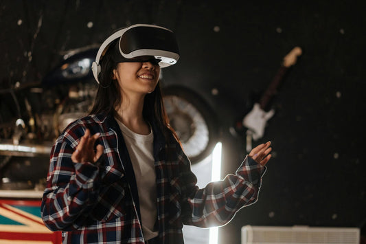 What to Expect When Choosing Between VR and AR Headsets